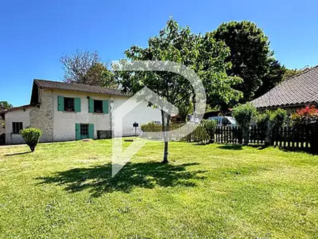 Saint Aquilin 24110 Achat / Vente maison 3 pièces t3 au dernier étage terrasse