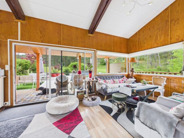 SAINT AUBAN – Chalet avec grand terrain de 5941m2, piscine et