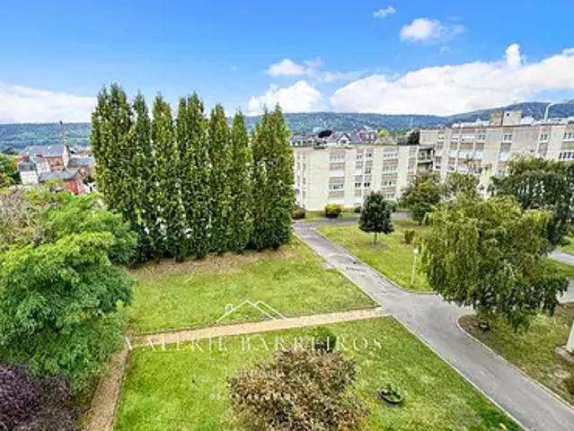 Saint Aubin lès Elbeuf 76410 Achat / Vente appartement 5 pièces t5 au dernier étage cave