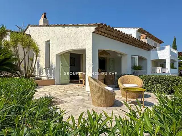 Saint Aygulf 83370 Achat / Vente maison 6 pièces t6 au dernier étage piscine