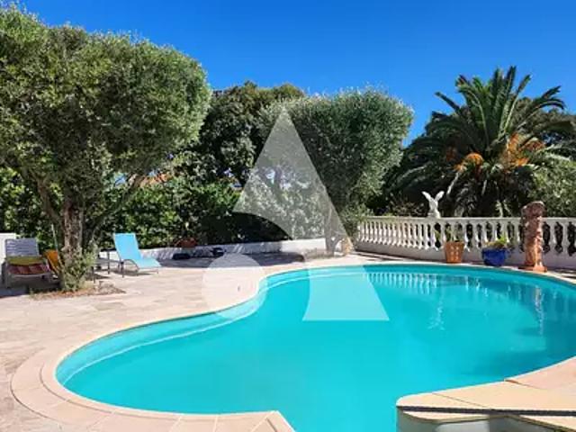 Saint Aygulf 83370 Achat / Vente maison 6 pièces t6 piscine terrasse