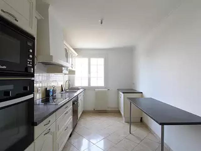 Saint Barthélemy d'Anjou 49124 Location appartement 7 pièces t7 cave