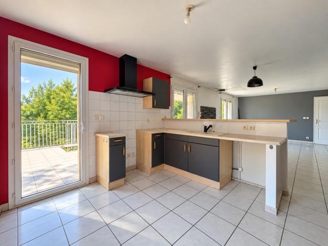 SAINT BARTHÉLEMY DE VALS 26 – MAISON AMÉNAGÉE EN DEUX APPARTEMENTS – TERRAIN D’ENVIRON 7 000 M²