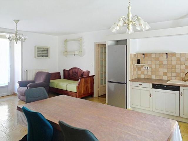 Saint Bonnet Laval 48, maison de 200 m2, 6 chambres avec 1866 m2 de terrain