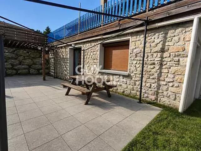 Saint Bonnet le Courreau 42940 Achat / Vente appartement 5 pièces t5 au dernier étage