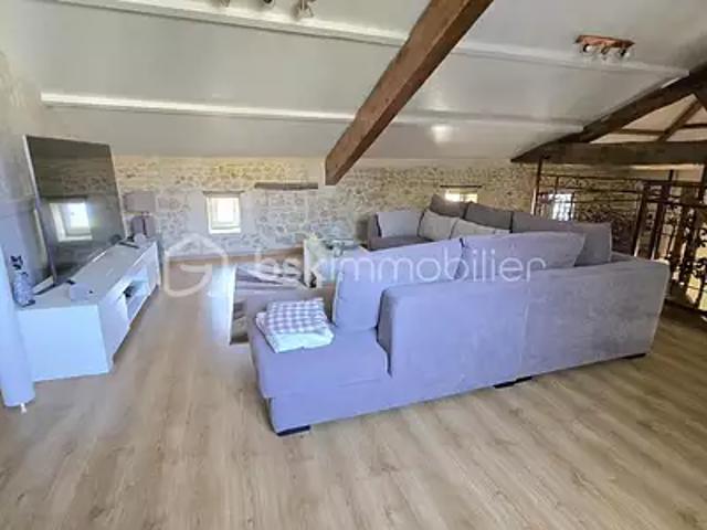 Saint Bonnet sur Gironde 17150 Achat / Vente maison 7 pièces t7 piscine