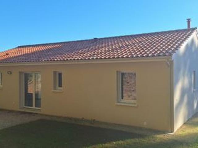 SAINT CAPRAISE DE LALINDE A LOUER JOLIE MAISON RECENTE T4 DE 95
