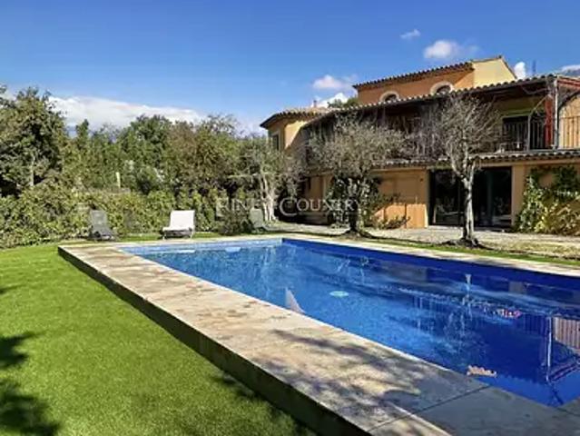 Saint Cézaire sur Siagne 06530 Achat / Vente maison 8 pièces t8 piscine