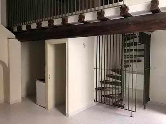 Saint Chamas 13250 Location appartement 2 pièces t2 au dernier étage