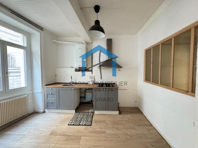 SAINT CHAMOND Centre Grand F2bis de 78m2