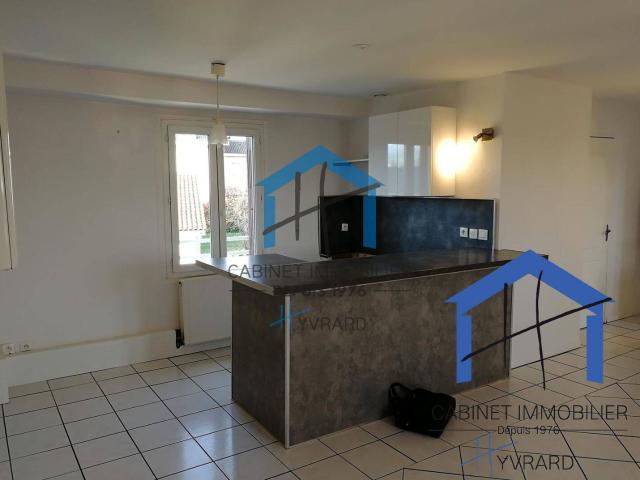 SAINT CHAMOND Route de Chavanne Loue T3 de 60M² en 2 ème éta
