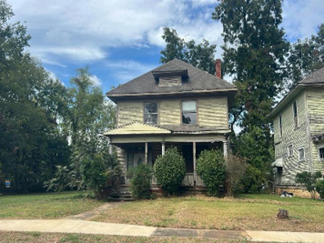 Saint Charles Ave SW