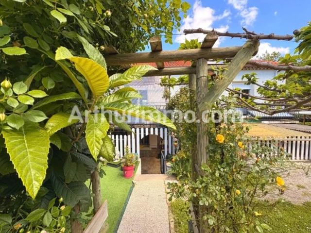 SAINT CHINIAN Grande maison T7 avec terrain 1200m2