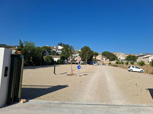 SAINT CHRISTOL 84390 APPARTEMENT 68 m² AVEC JARDIN PRIVATIF DE 103 m² 2 PARKINGS 66 000