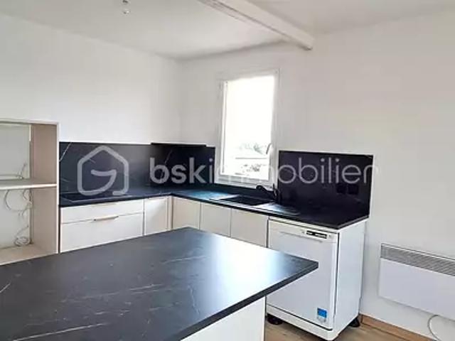 Saint Christol lès Alès 30380 Achat / Vente appartement 2 pièces t2 au dernier étage balcon