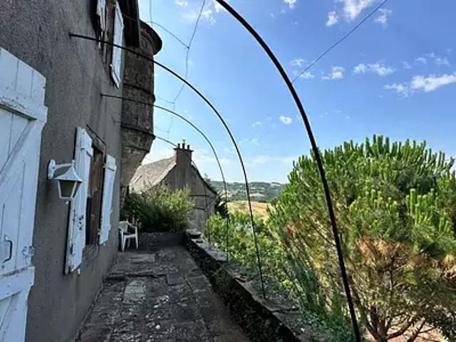 Saint Christophe Vallon 12330 Achat / Vente maison 6 pièces t6 cave balcon