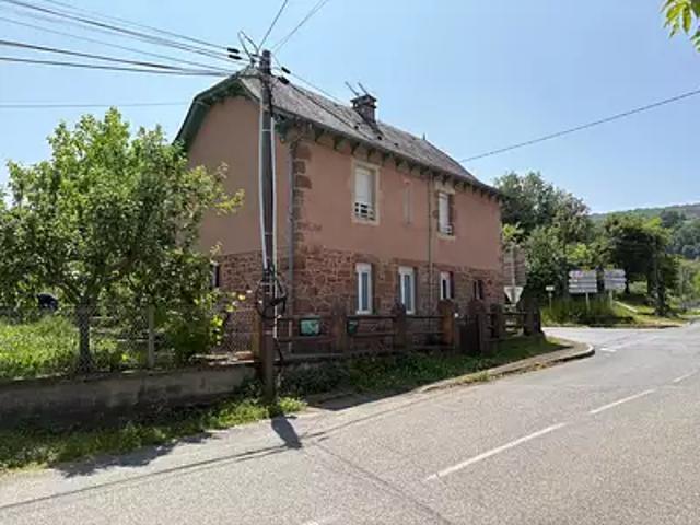 Saint Christophe Vallon 12330 Location appartement 2 pièces t2 jardin terrasse