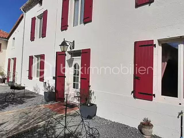 Saint Christophe 16420 Achat / Vente maison 6 pièces t6 terrasse cave