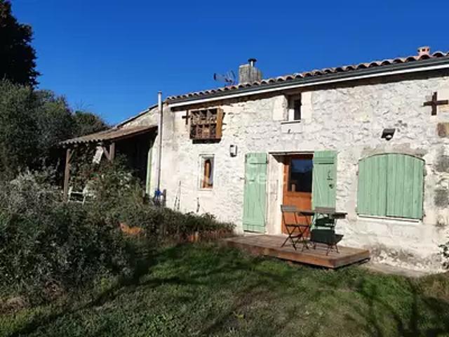 Saint Ciers de Canesse 33710 Achat / Vente maison 3 pièces t3 terrasse parking