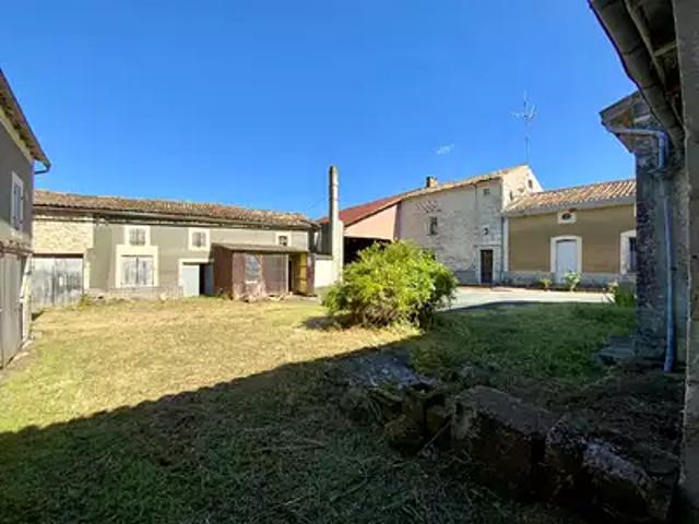 Saint Ciers du Taillon 17240 Achat / Vente maison 5 pièces t5 au dernier étage