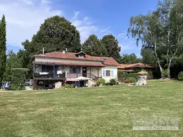 Saint Cirgues 46210 Achat / Vente maison 8 pièces t8 piscine