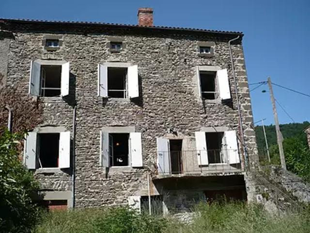 Saint Cirgues 43380 Achat / Vente maison 3 pièces t3 au dernier étage