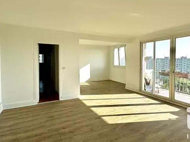 Saint Cloud 92210 Location appartement 5 pièces t5 au dernier étage cave