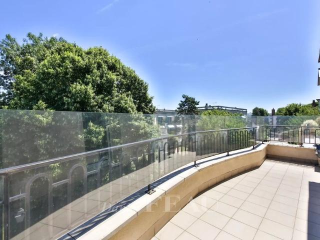 Saint Cloud Duplex non meublé, 4 chambres