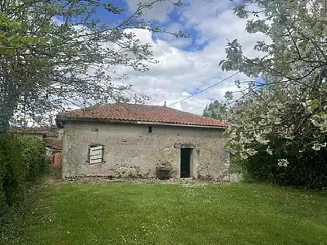 Saint Claud 16450 Achat / Vente maison 1 pièce t1