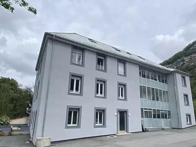 Saint Claude 39200 Achat / Vente maison 15 pièces t15 au dernier étage