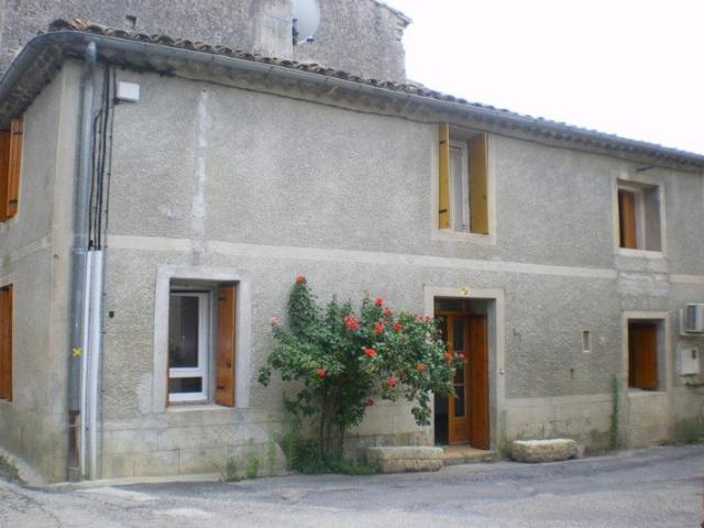 SAINT CLEMENT Maison de village de type F3 de 75m2