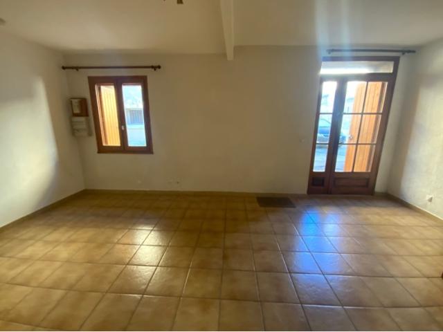 SAINT CLEMENT Maison de village de type F3 de 75m²