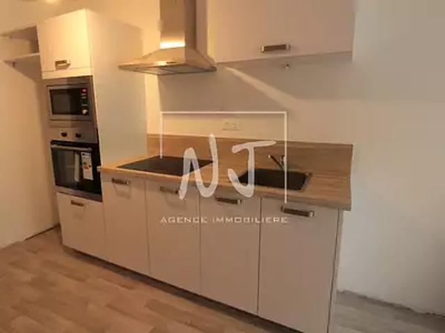 Saint Clément de la Place 49370 Location appartement 3 pièces t3 cave