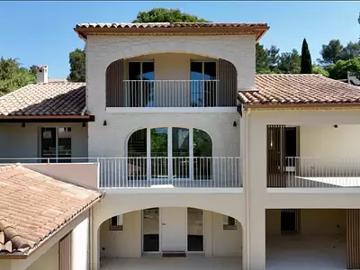 Saint Clément de Rivière 34980 Location maison 12 pièces t12