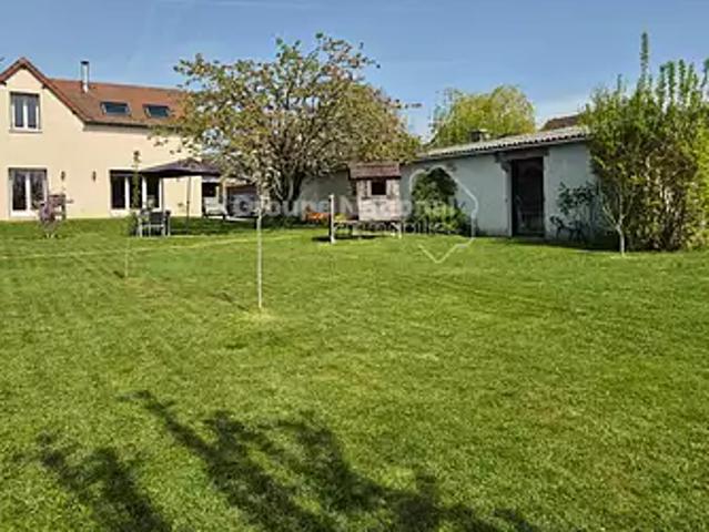 Saint Crépin Ibouvillers 60149 Achat / Vente maison 9 pièces t9 au dernier étage