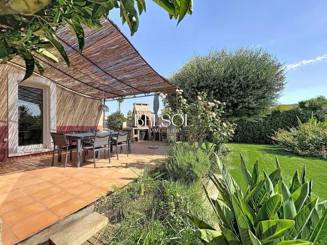 SAINT CYPRIEN Maison T5, 160m², vie de plain pied proche tou. 160m² Saint Cyprien