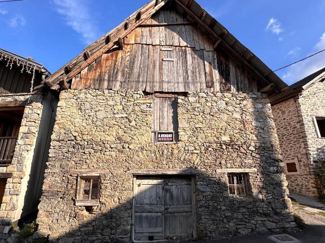 SAINT DALMAS VALDEBLORE GRANGE À RÉHABILITER PERMIS DE CONSTRUIRE OBTENU 95 000 €