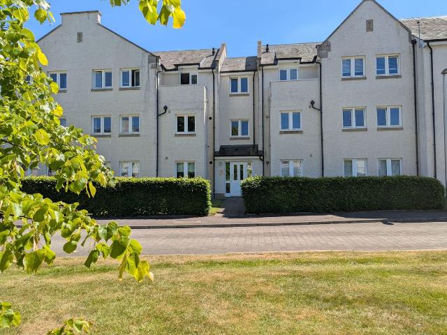 Saint Davids Gardens, Eskbank, Dalkeith EH22, 2 bed flat to rent, £1,200 pcm | PrimeLocation
