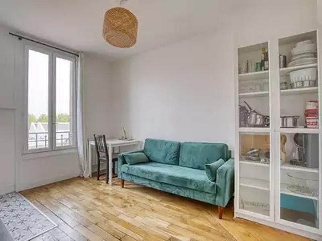 Saint Denis 93200 Achat / Vente appartement 2 pièces t2 au dernier étage