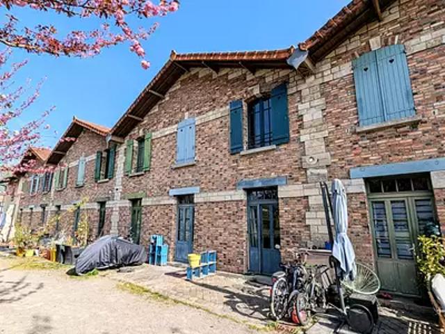 Saint Denis 93200 Achat / Vente maison 3 pièces t3 au dernier étage terrasse