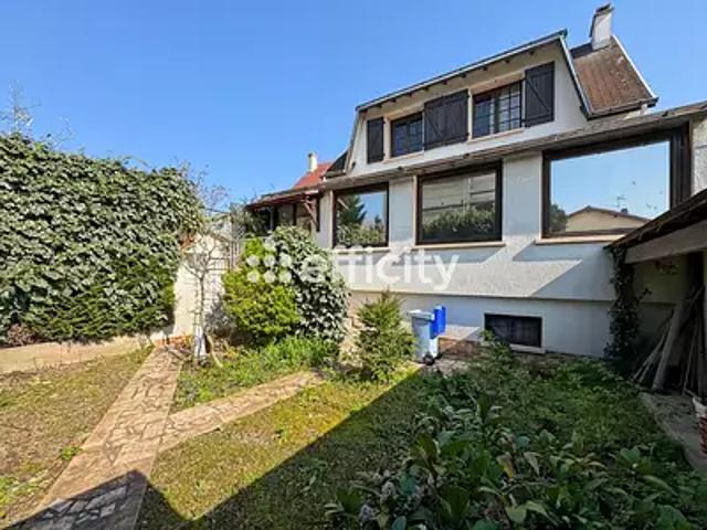 Saint Denis 93200 Achat / Vente maison 7 pièces t7 jardin terrasse