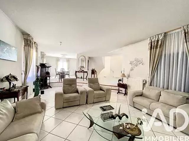 Saint Denis 93200 Achat / Vente maison 6 pièces t6 parking