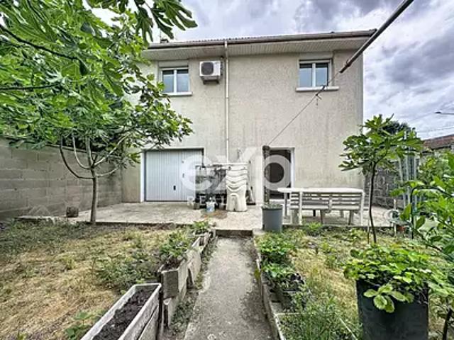 Saint Denis 93200 Achat / Vente maison 6 pièces t6 terrasse parking
