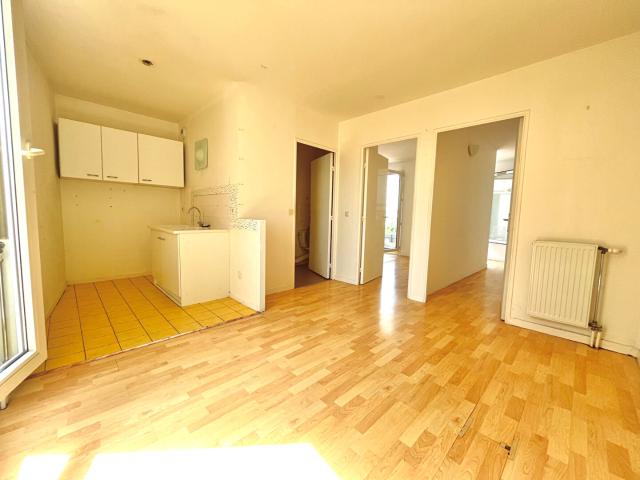SAINT DENIS ? T2/T3 DE 39,90 m2 AVEC PATIO ET LOGGIA A 2 MIN DU METRO ET DE LA BASILIQUE
