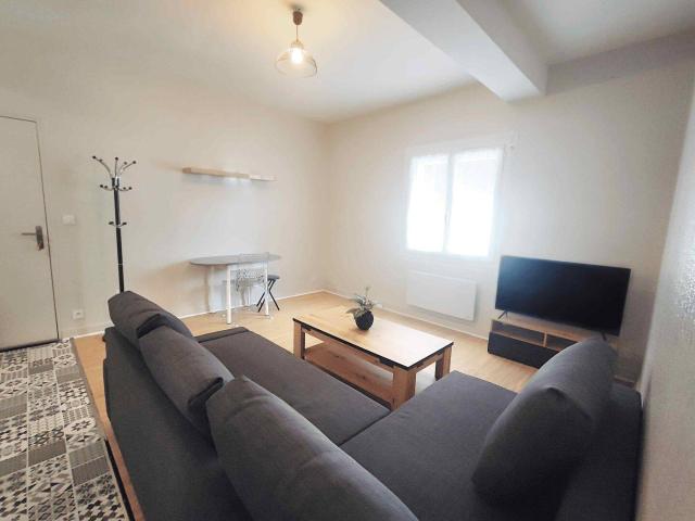 SAINT DENIS DE L’HÔTEL: Superbe appartement T2 meublé de 39 m²