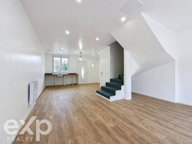 SAINT DENIS – MAISON NEUVE 95 M² – 3 CHAMBRES – JARDIN