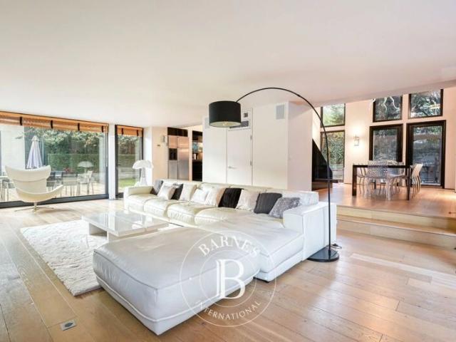 Saint Didier au Mont d'Or, Maison 4 Chambres 297 m² en location
