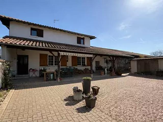 Saint Didier sur Chalaronne 01140 Achat / Vente maison 5 pièces t5 au dernier étage terrasse