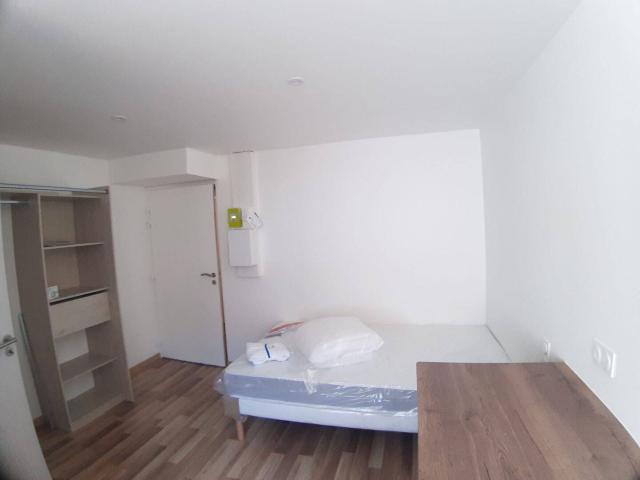 SAINT DIE studio meublé NEUF 17.36m²