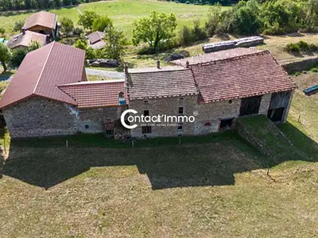 Saint Dier d'Auvergne 63520 Achat / Vente maison 7 pièces t7 parking